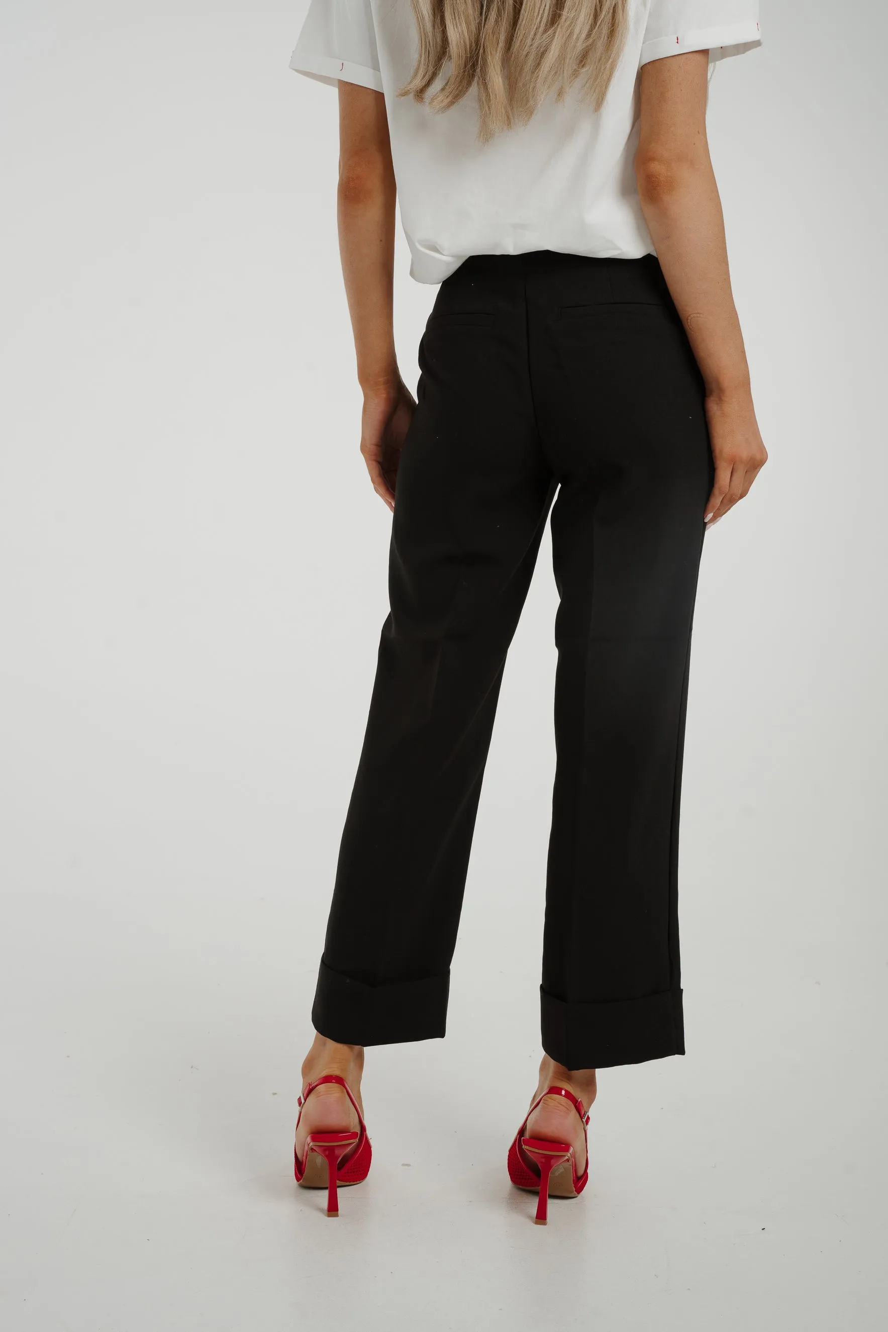 Cindy Cropped Straight Leg Trouser In Black