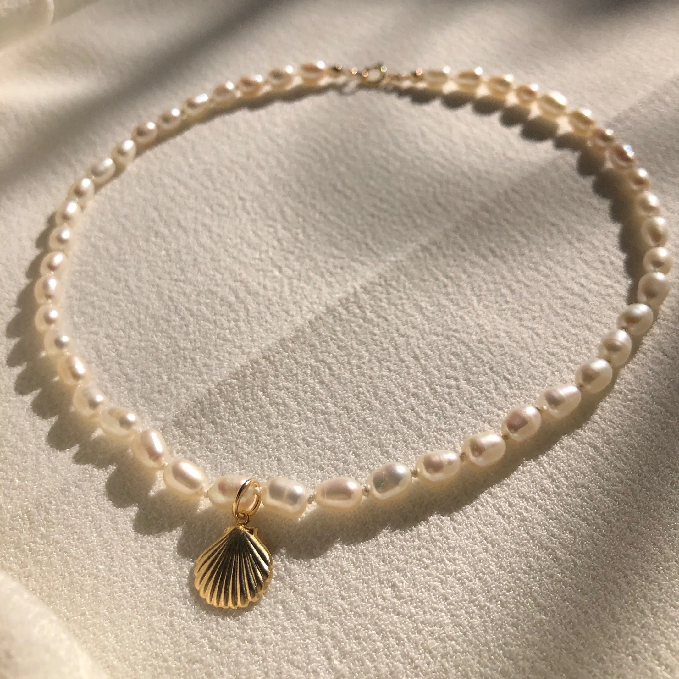 Clam Shell Pearl Necklace