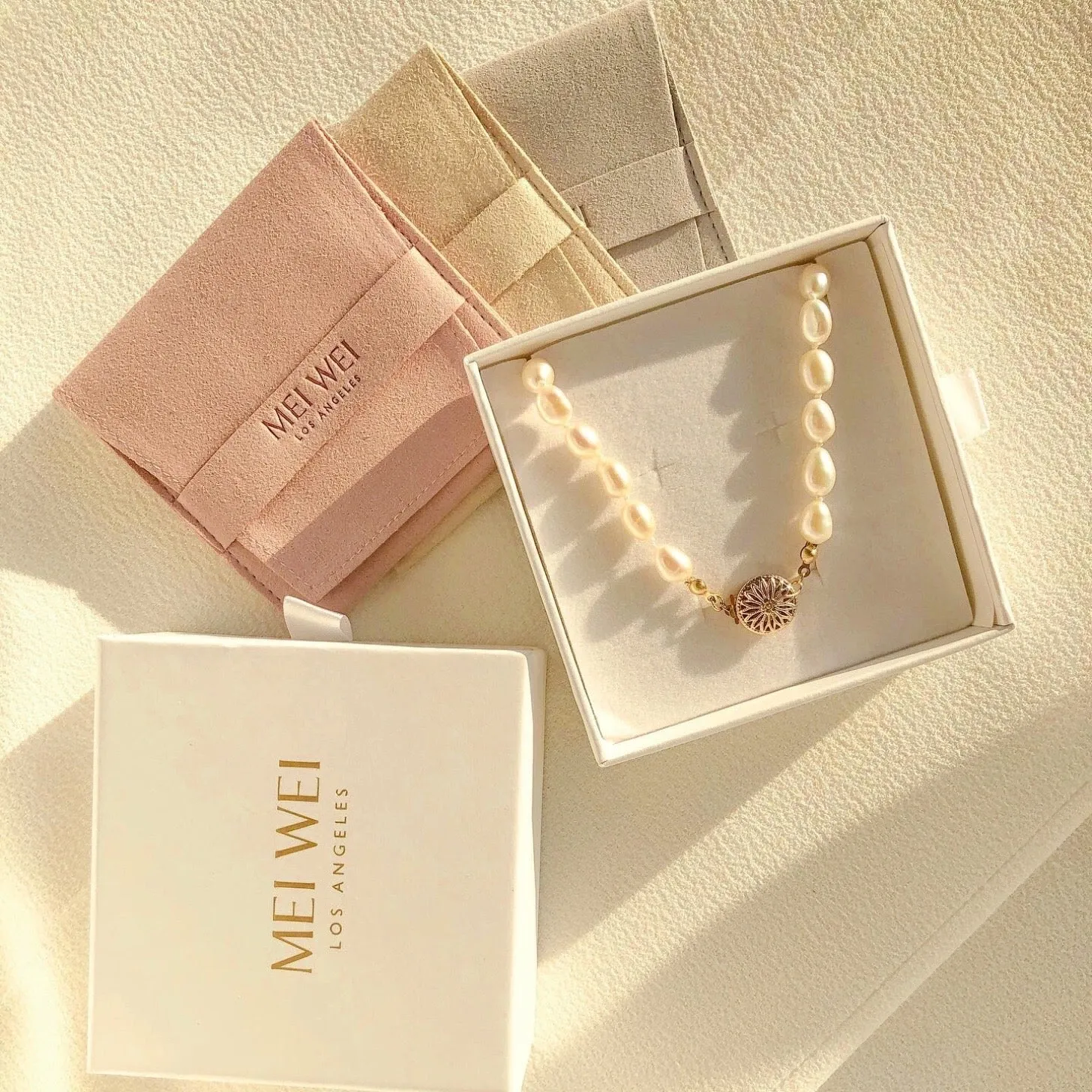 Clam Shell Pearl Necklace