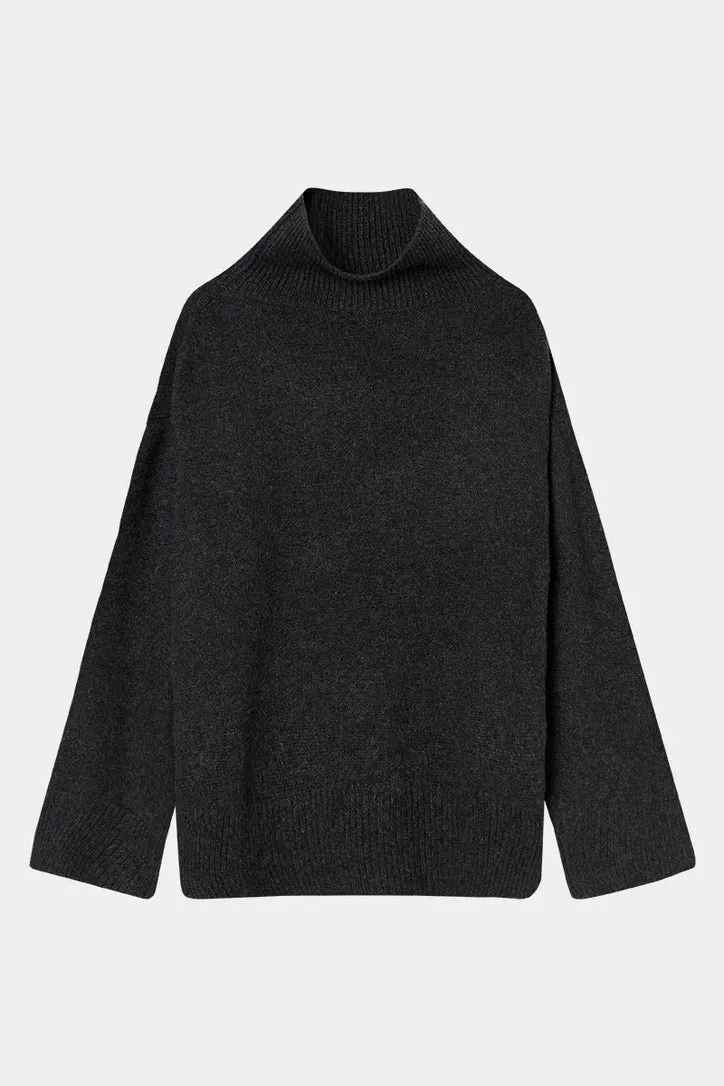 THE CLASSIC TURTLENECK - CHARCOAL